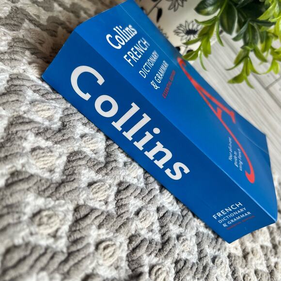 Collins French Dictionary & Grammar Essential Edition Paperback (2017) - Picture 5 of 12
